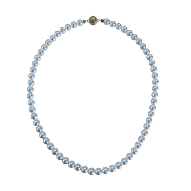 Tempo A Tempo Shelly pearl necklace with magnetic clasp and zircon details. Elegant, classic, and versatile.
