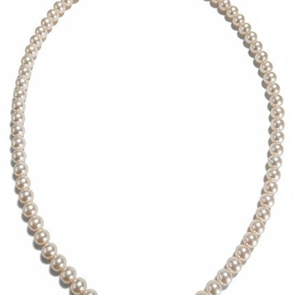Tempo A Tempo Shelly necklace featuring delicate pink glass pearls and a sparkling zirconia magnetic clasp